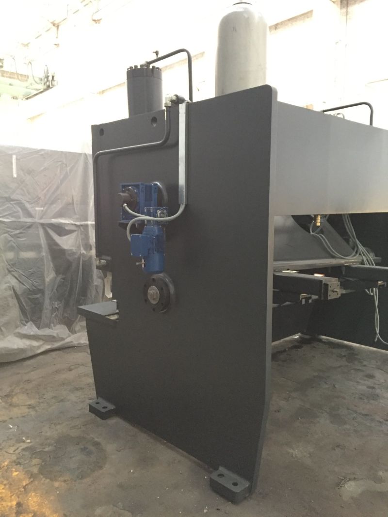 Hydraulic Guillotine Machine Used to Shear 12mm Mild Steel (QC11Y-12X3200)
