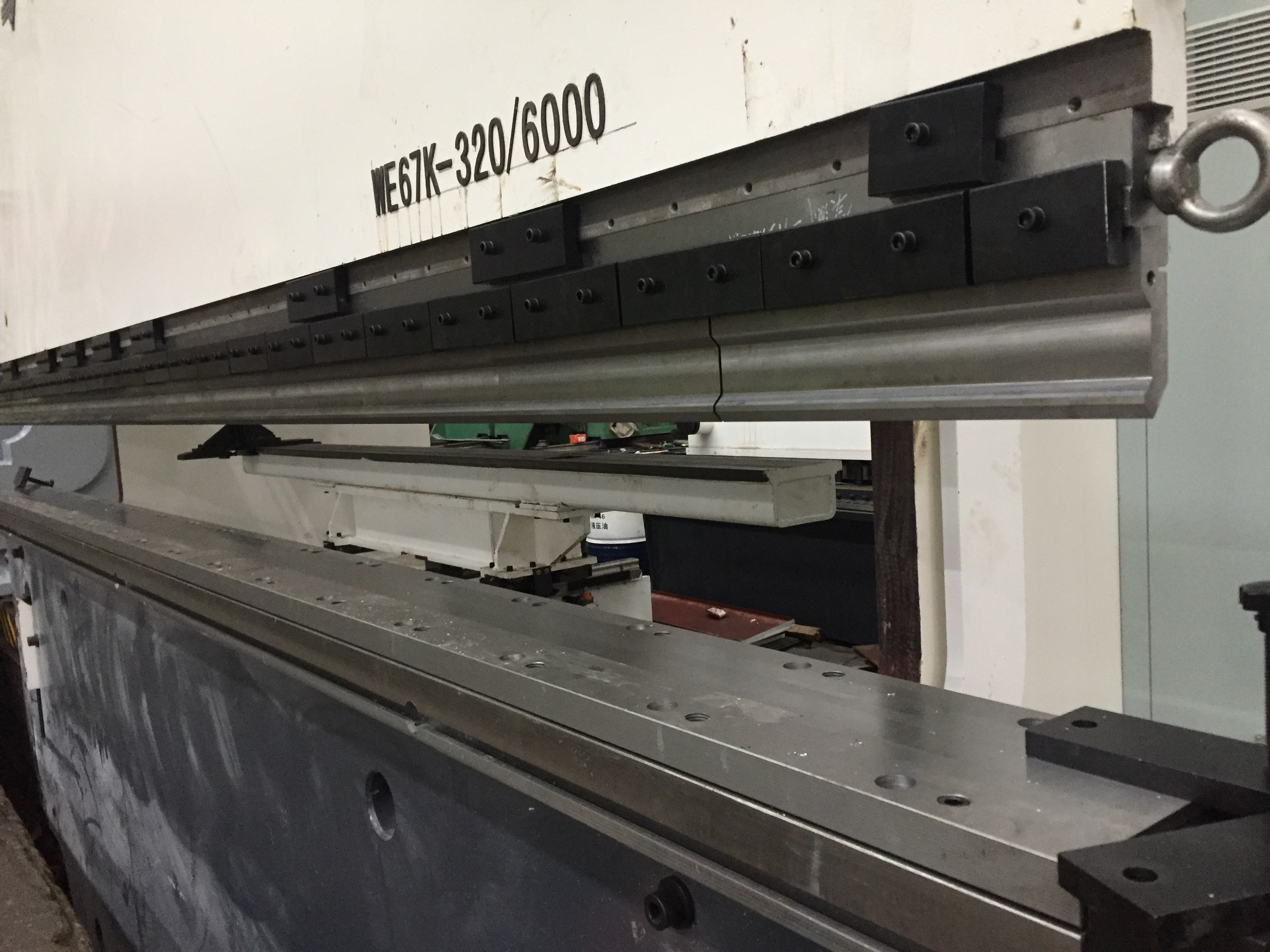 Large CNC Sheet Metal Press Brake (WE67K-650/6000)