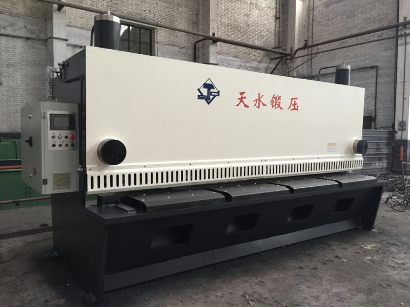 Hydraulic Guillotine Shear/Shearing Machine/Metal Cutting Machine (QC11Y-12X2500)