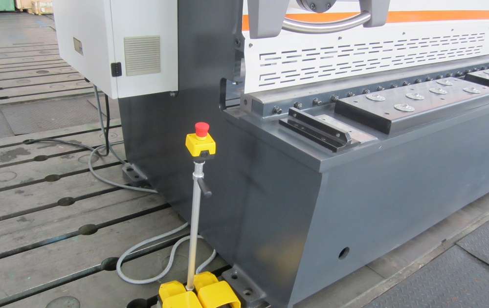 3200mm Hydraulic Guillotine Shear Machine (QC11Y-6X3200)